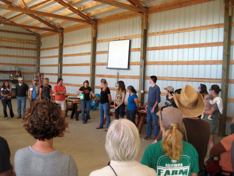 Tour participants share what they learned at the 2014 NIFTI Field School